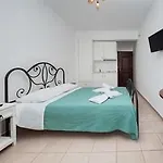Depis Place & 2* Naxos City