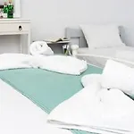Hotel Depis Place & 2*