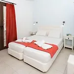 Depis Place & Hotel 2*