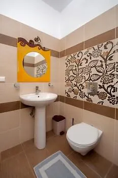 Hotel Depis Place & 2*