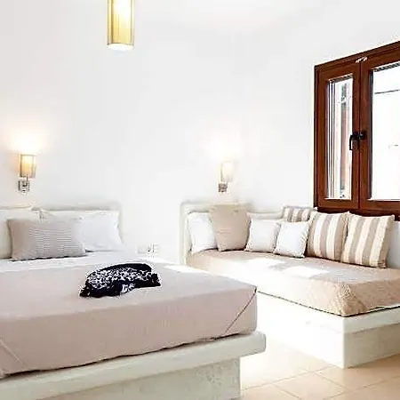 Depis Place & Otel Naxos City