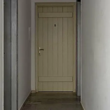 Hotel Depis Place & 2*