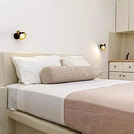 Otel Depis Place & Naxos City